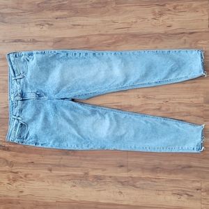 Deals for Old Navy Sculpt Jeans 
